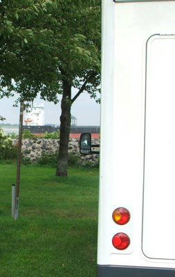 Hinterm Elbdeich