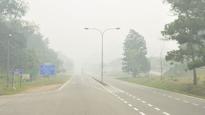 &quot;Haze&quot;, Rauch von Brandrodungen in Sumatra / Indonesien