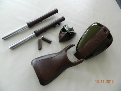 Mit Leder bezogen 2.jpg