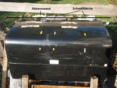 gelbe Pickerl markieren die innenbleche