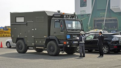 Übernahme unseres MAN am Hafen in Kobe
