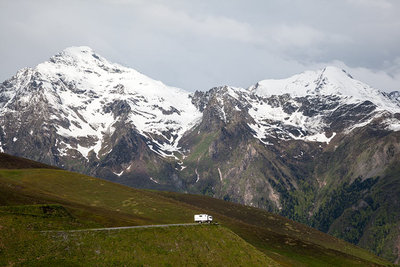 2014 mantoco Weltreise Frankreich Uebernachtungsplatz in Peyrescourde Pyrenaeen.jpg