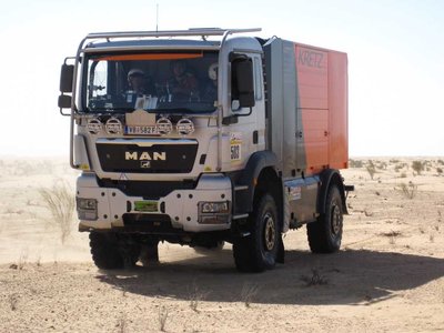 Paul Kretz´ MAN, Ex-KTM-schnellservice-Truck von der Dakar ... gute 500 PS, Spitze &gt; 150 km/h