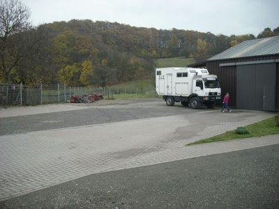 und hintern Haus ist noch mehr Platz