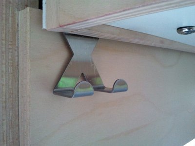 Bettsicherung aus Türgarderobe (Large).jpg