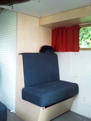 Vorhang mit Sitzgruppe (Large).jpg