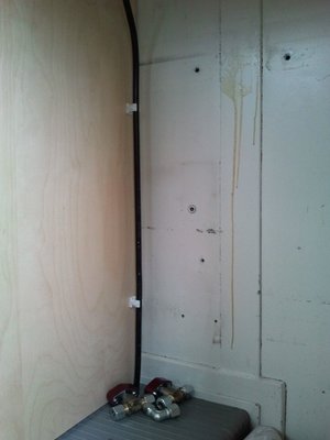 Gasleitung im Schrank (Large).jpg