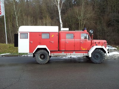 So in der Art solls werden + Tanks und mit ohne die großen Staukästen...