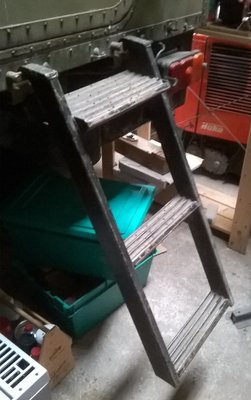 Treppe am GAZ-Koffer