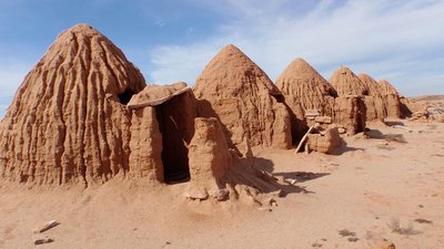 ehemalige marrokanische &quot;kaserne&quot; aus den 70´ger (!!!) jahren...in der westsahara