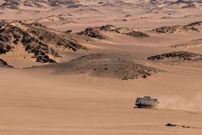 2015 mantoco Weltreise Namibia Amspoort Wüstenplateaux Manni der Wuestenfuchs.jpg (147.92 KiB) 23773 mal betrachtet 2015 mantoco Weltreise Namibia Amspoort Wüstenplateaux Manni der Wuestenfuchs.jpg