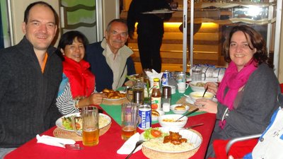 BANGLADESH: In Dhaka trafen wir Jürgen (Lassie) mit seiner Frau zu einem sehr netten Dinner und interessanten Gesprächen in einem Deutschen Club