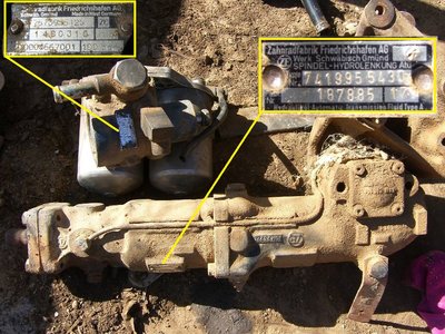Lenkgetriebe Pumpe und Typschilder.jpg