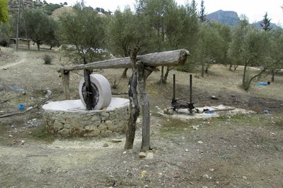 Ölmühle auf dem Weg zur Grotte .