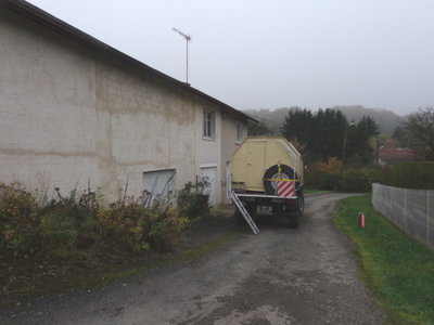...Oder beim Bauern, dort konnten wir dann auch gleich Wasser bunkern. Alle waren sehr nett