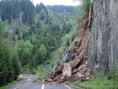 Transfagarasan: Mitte Mai, etwa auf halber Höhe der Paßstraße