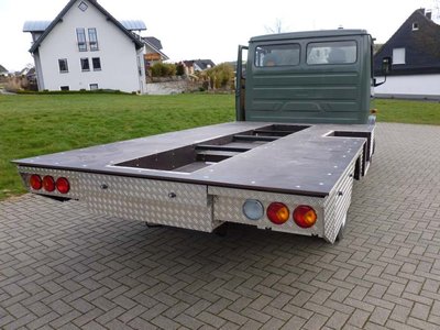 Zwischenrahmen und Bodenplatte zum Probeliegen