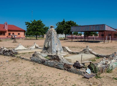 03 Naulila - deutsche Geschichte in Angola.jpg