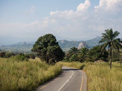 Landschaftszenerie in Zentralangola.jpg