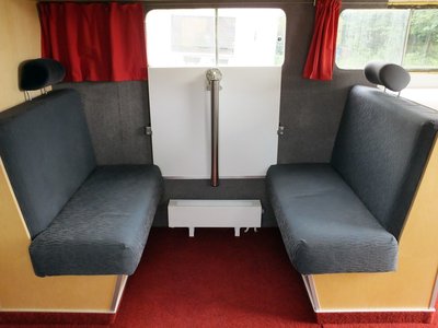 Sitze rechts (Large).JPG