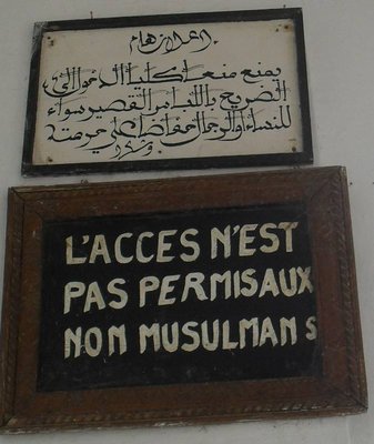 Um wirklich als wahrhafter Wallfahrer in Moulay-Idriss Zugang zu finden, muss der Ungläubige konvertieren.