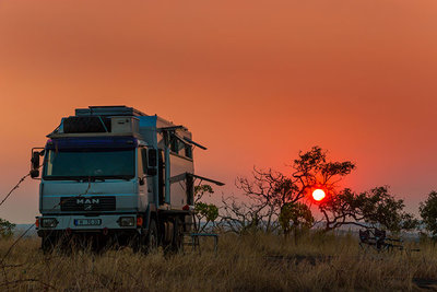 2016 mantoco Weltreise Angola Pedras Negras Sonnenuntergang.jpg