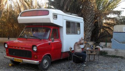 37 Jahre alter Benziner-Transit, den sein Besitzer 50 Jahre alt werden lassen will.