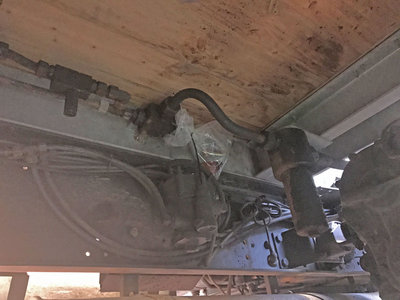 Hydraulik005.jpg (165.55 KiB) 6110 mal betrachtet Leitungen nach Hinten Anhängerbetrieb