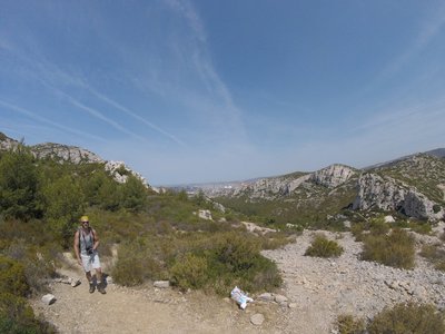 Calanques, im Hintergrund Marseille