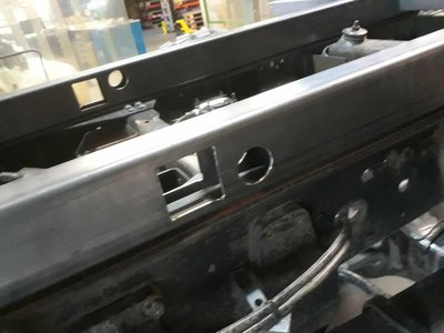 70x70x4mm S355 durch einen 110x70x5mm durchgesteckt und verschweißt
