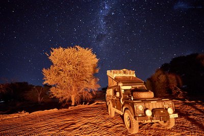 20190409_Landy and the milky way_Namibia_DSC09269.jpg