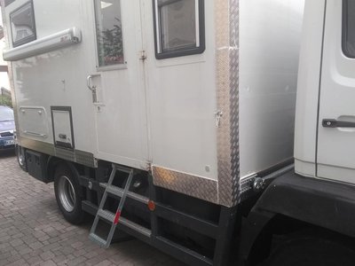 Fahrzeug komplett