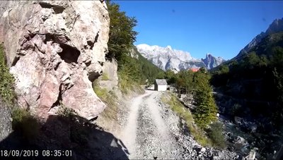 Seltsames Gefühl wenn nicht alle Räder auf die „Straße“ passen...